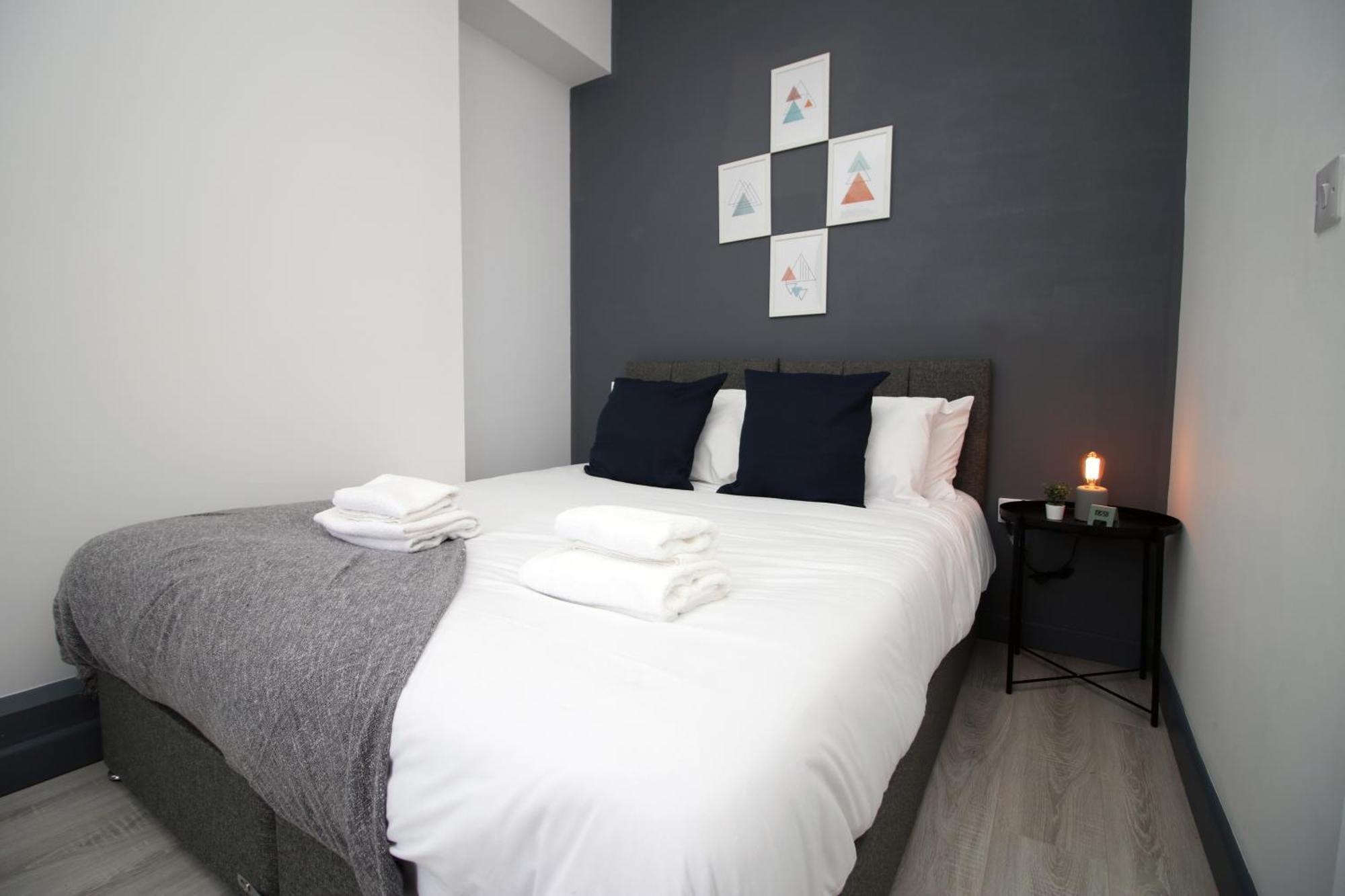 Fully Equipped Kitchen, Parking, City Centre Swansea Exterior photo
