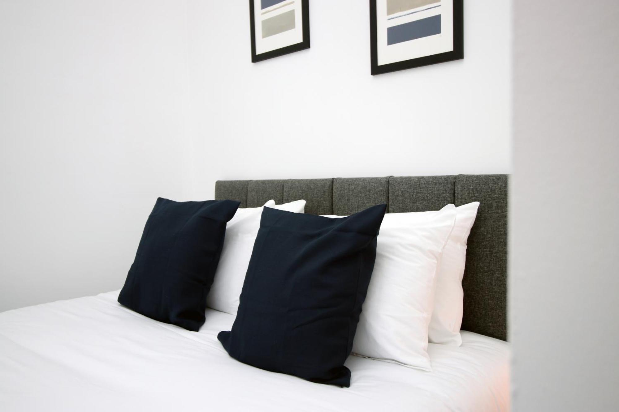 Fully Equipped Kitchen, Parking, City Centre Swansea Exterior photo