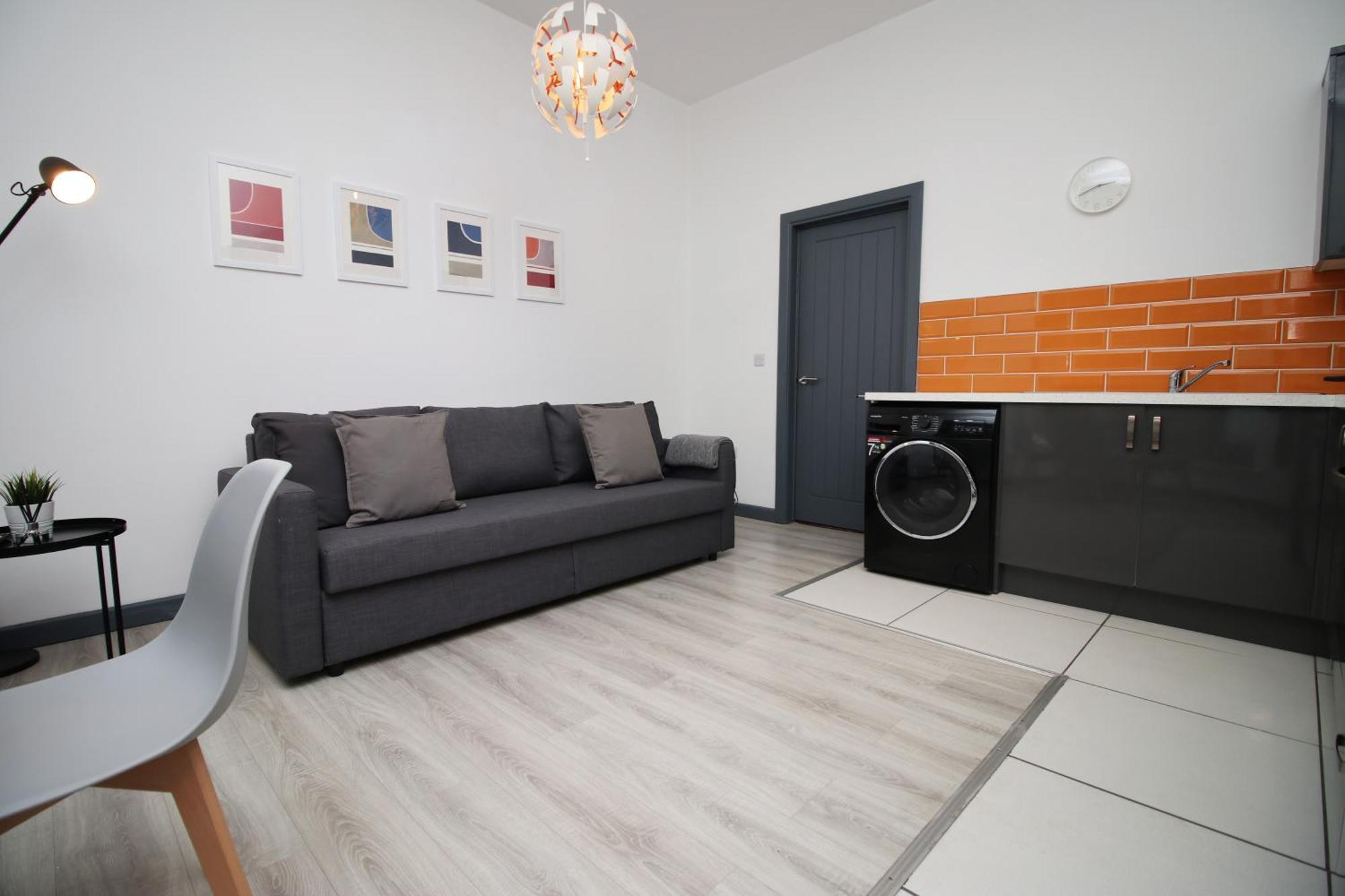 Fully Equipped Kitchen, Parking, City Centre Swansea Exterior photo